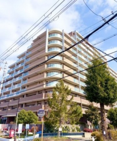川西市見野、マンションの外観画像です