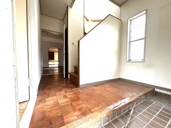 川西市湯山台、中古一戸建ての画像です