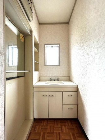 川西市湯山台、中古一戸建ての画像です