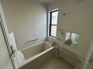 川西市緑が丘、中古一戸建ての画像です