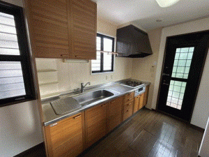 川西市緑が丘、中古一戸建ての画像です