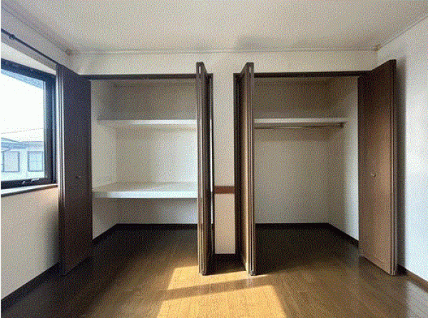 川西市緑が丘、中古一戸建ての画像です