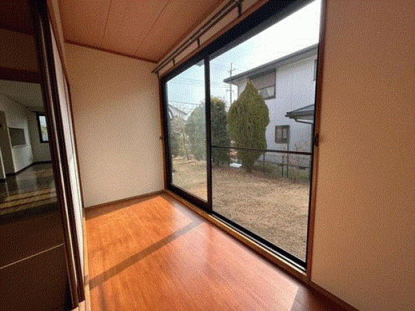 川西市緑が丘、中古一戸建ての画像です