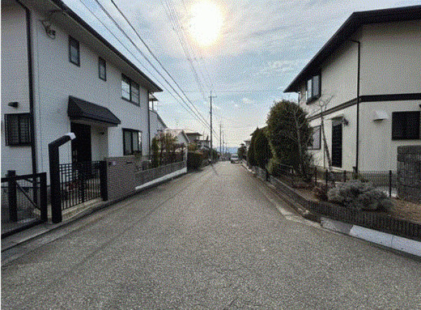 川西市緑が丘、中古一戸建ての画像です