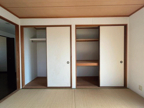 川西市緑が丘、中古一戸建ての画像です