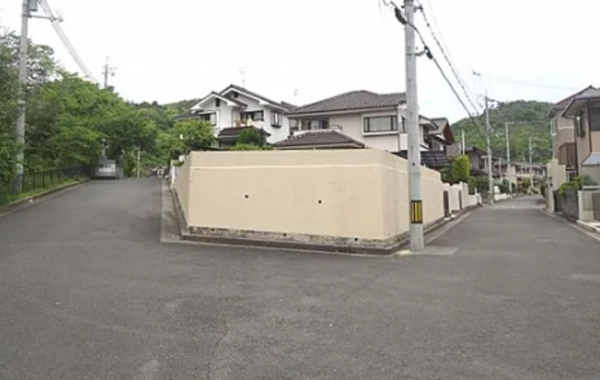 川西市湯山台、土地の画像です
