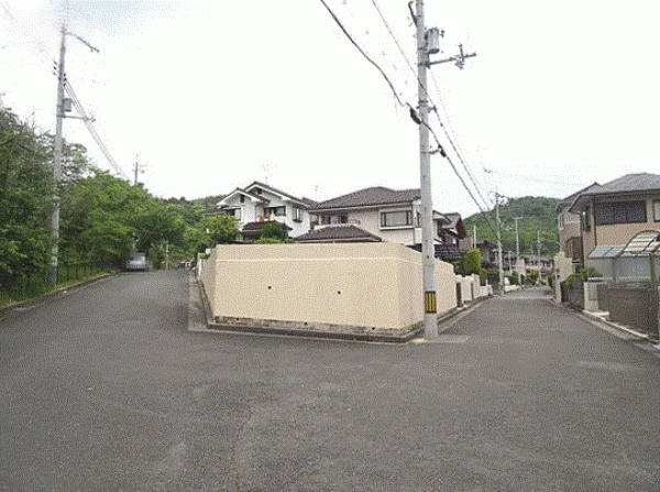 川西市湯山台、土地の画像です