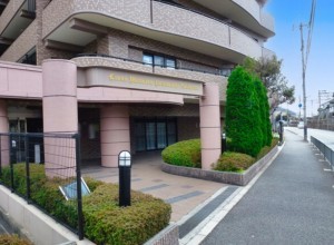 川西市滝山町、マンションの画像です