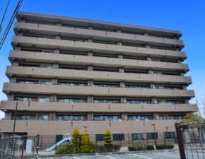 川西市滝山町、マンションの画像です