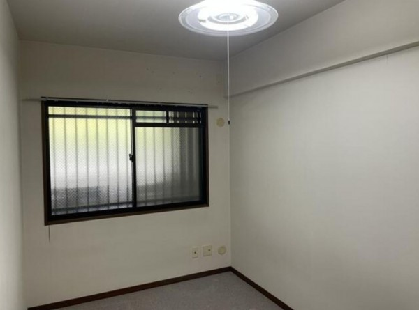 川西市新田、マンションの画像です