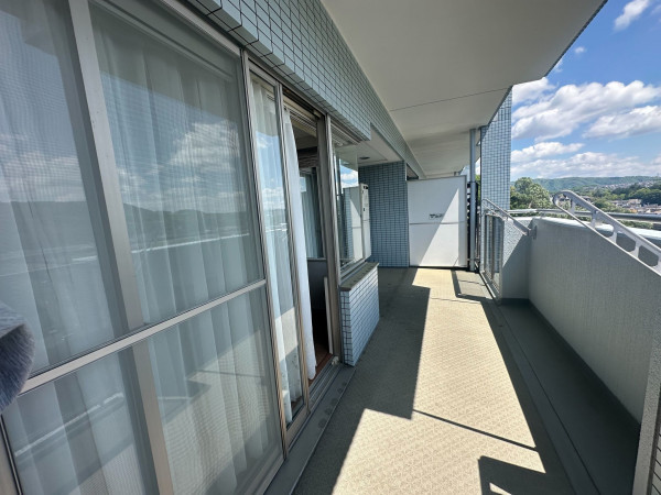 川西市緑台、マンションの画像です