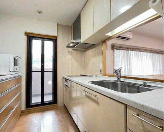 川西市清和台、マンションの画像です