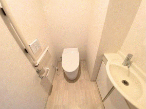 川西市花屋敷、マンションの画像です