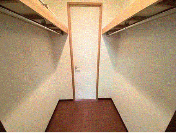 川西市花屋敷、マンションの画像です