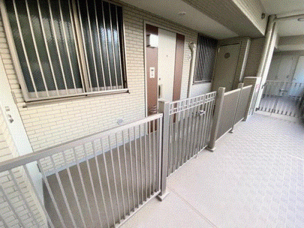 川西市花屋敷、マンションの画像です