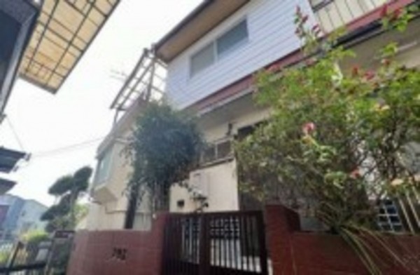 川西市霞ケ丘、中古一戸建ての画像です