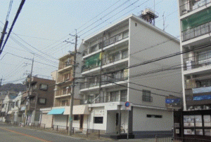 川西市花屋敷、マンションの画像です