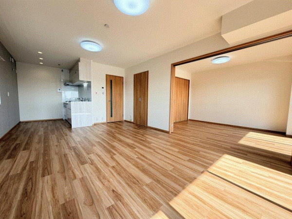 川西市栄町、マンションの画像です