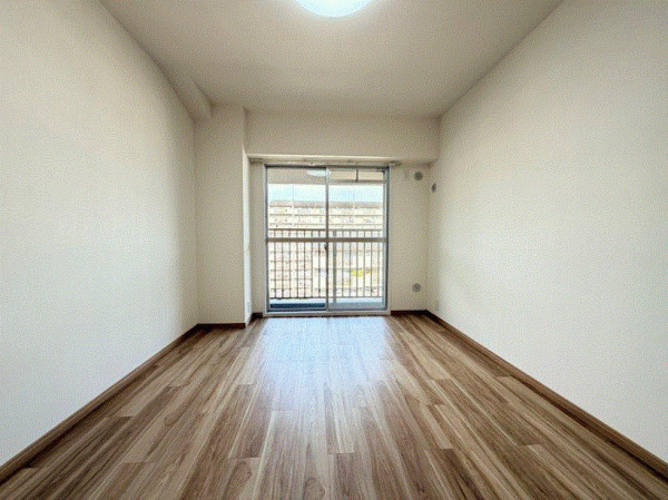 川西市栄町、マンションの画像です