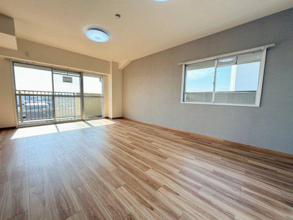 川西市栄町、マンションの画像です