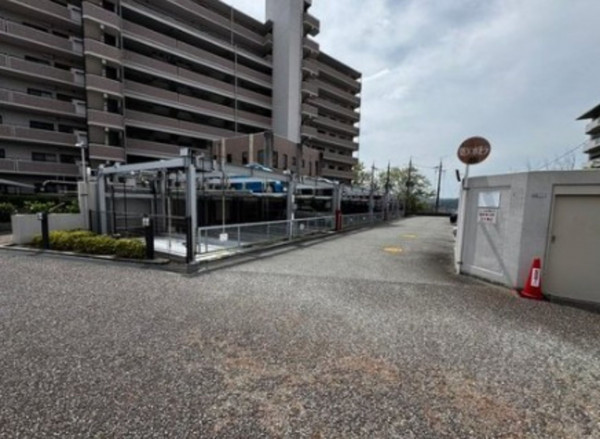 川西市東畦野、マンションの画像です