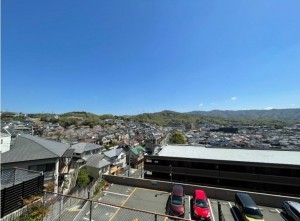 川西市新田、マンションの画像です