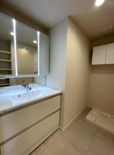 川西市新田、マンションの画像です