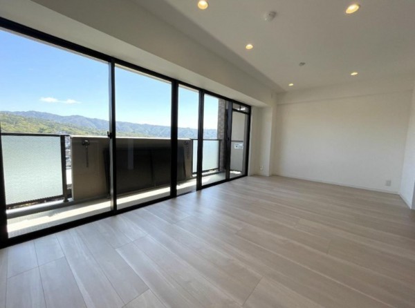 川西市新田、マンションの画像です