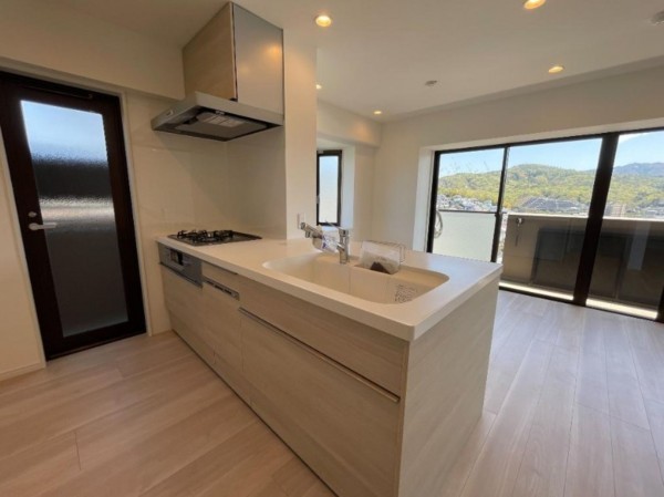 川西市新田、マンションの画像です