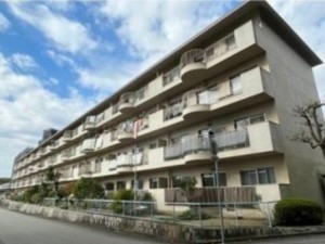 川西市向陽台、マンションの画像です