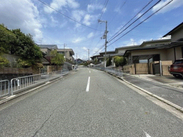 川西市鴬が丘、土地の画像です