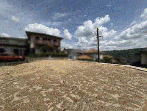 川西市鴬が丘、土地の画像です