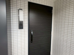 豊中市新千里南町、マンションの玄関画像です