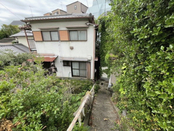 川西市花屋敷、土地の画像です