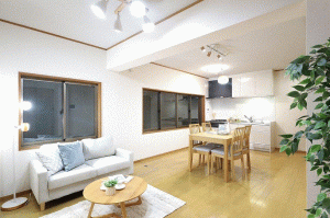 川西市花屋敷、マンションの画像です