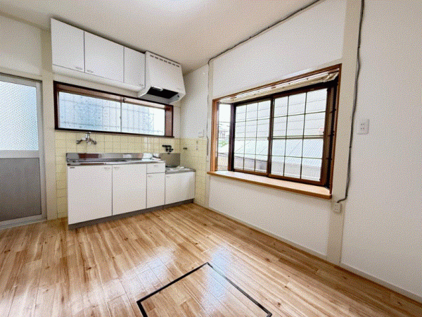 川西市松が丘町、中古一戸建ての画像です