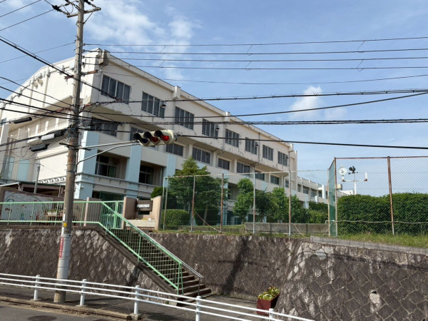 川西市緑台、中古一戸建ての画像です