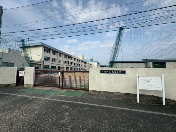 川西市見野、収益物件/店舗の画像です