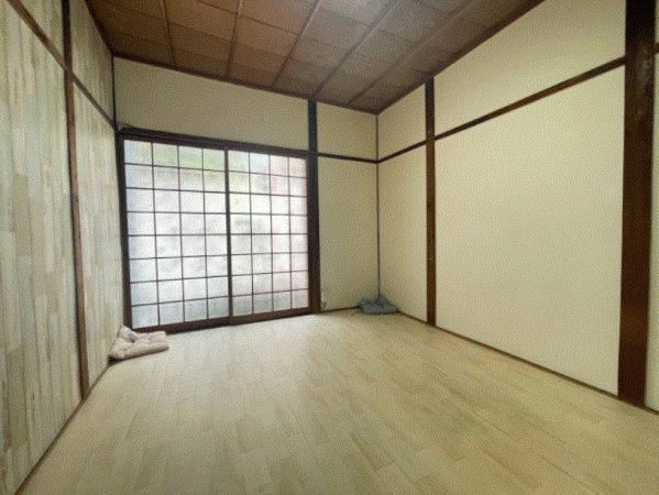 川西市霞ケ丘、中古一戸建ての画像です