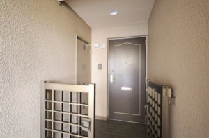 川西市南花屋敷、マンションの画像です