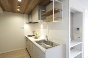 川西市南花屋敷、マンションの画像です