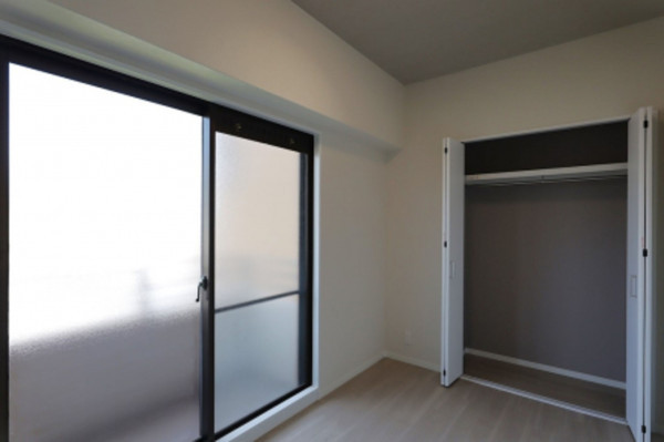 川西市南花屋敷、マンションの画像です