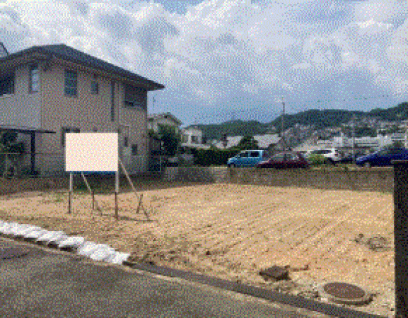 川西市南花屋敷、土地の画像です