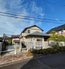 川西市水明台、中古一戸建ての外観画像です