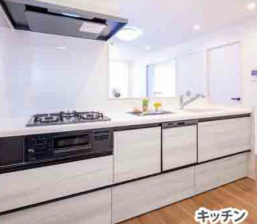 川西市南花屋敷、マンションの画像です