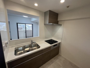 八王子市台町、マンションのキッチン画像です