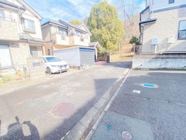 八王子市散田町、中古一戸建ての周辺の街並み画像です