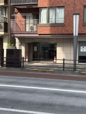 八王子市追分町、収益物件/住宅付店舗の外観画像です