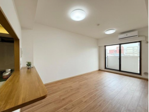 八王子市明神町、マンションの居間画像です