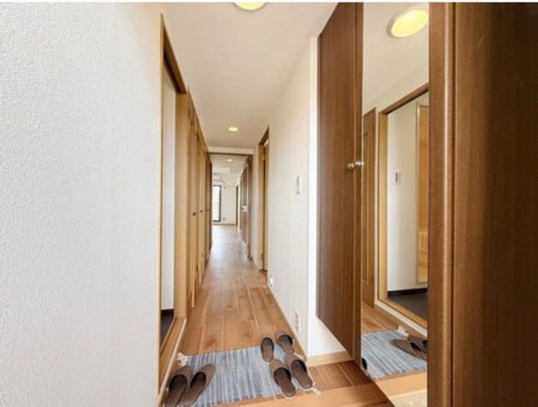 八王子市明神町、マンションの玄関画像です